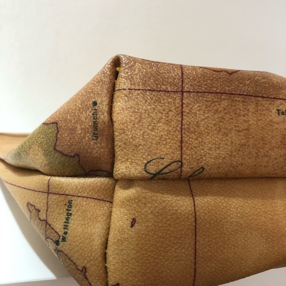 Alviero Martini Pouch - Picture 6 of 12
